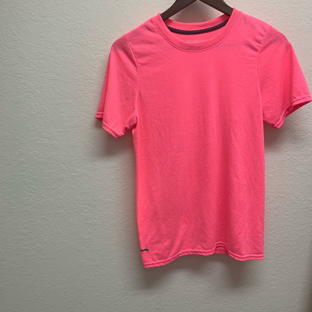 Dri-Star pink t-shirt size Small.